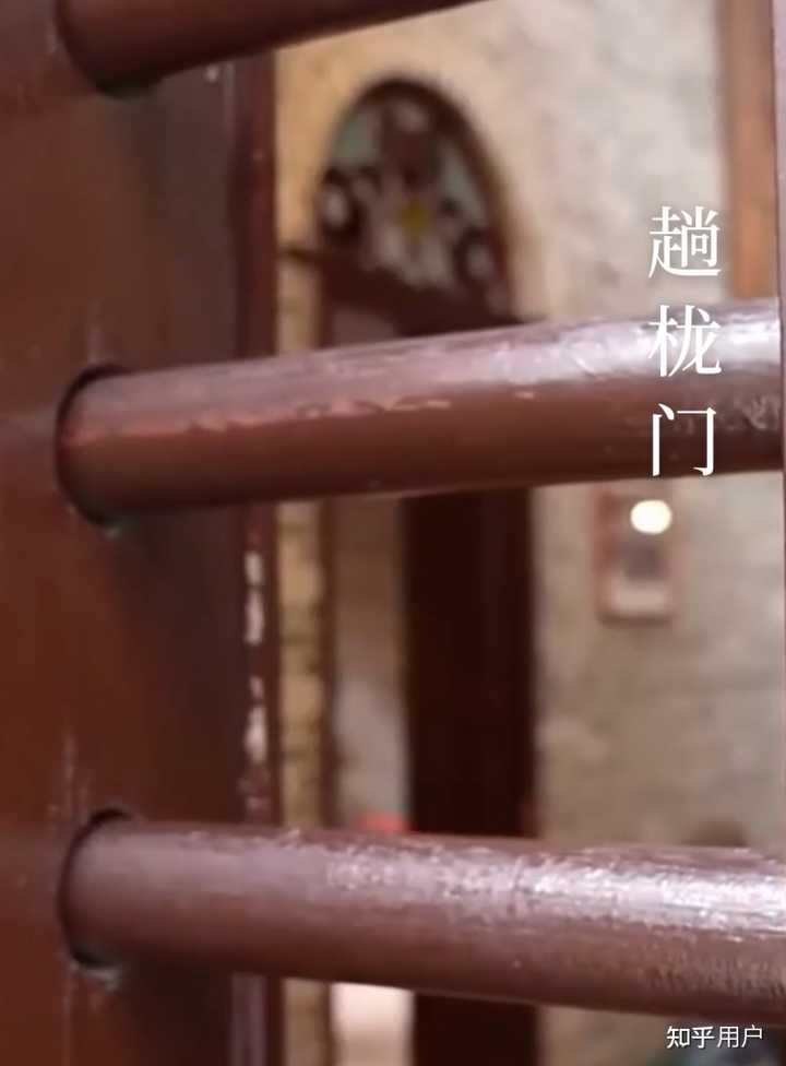 为什么现在的中式建筑都没有趟栊门? - 知乎