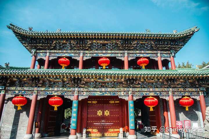 作为普通人,可以随便进入政府大门吗,最近出现一些强迫症,想进政府去看看,觉得政府很大很漂亮,? - 知乎
