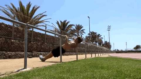 健身一年引体向上只能作五六个正常吗