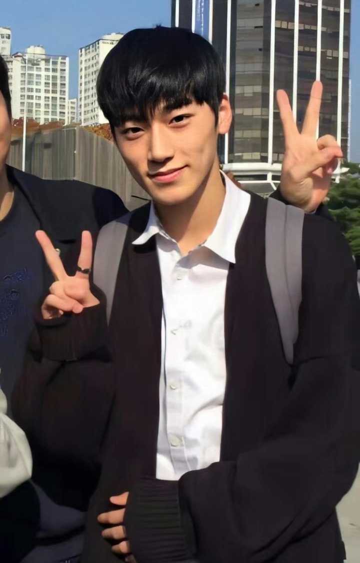 如何评价ATEEZ的崔伞？ - 知乎