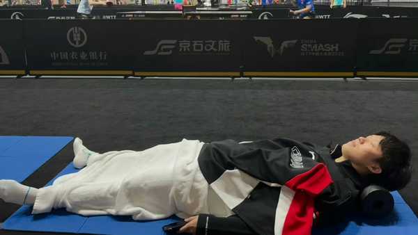 王楚钦独守半区，成功夺得世界杯男单冠军，难度有多大？目前国乒男队在国际乒坛还有整体优势吗？