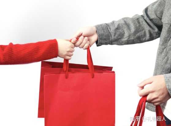 有客户说要给我寄新年礼物问我要地址我该怎么回? - 知乎