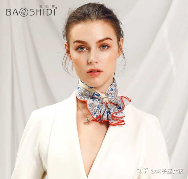 给二十出头的女生送丝巾合适吗？ - 知乎