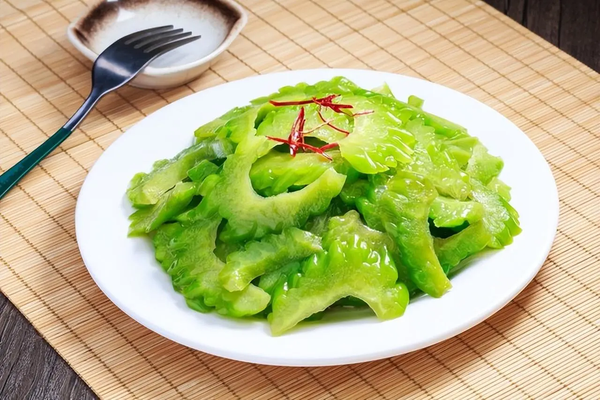 给孩子好饭，他不吃，你们会重新做吗？