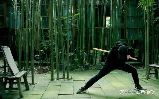 UP主剑客范十三使用的拔刀手法,是居合吗? - 知乎