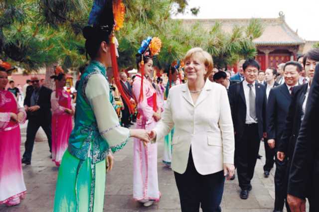 穿满服就能代表中华文化吗? - 知乎