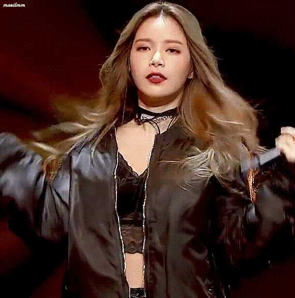 如何评价mamamoo队长金容仙的长相?