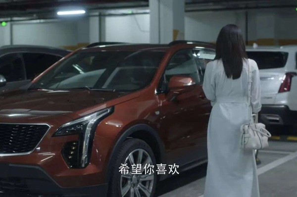 车企疯狂卷三排六座车，得房率、车载马桶都上了，这场「空间内卷」究竟是在满足家庭刚需，还是在贩卖焦虑？