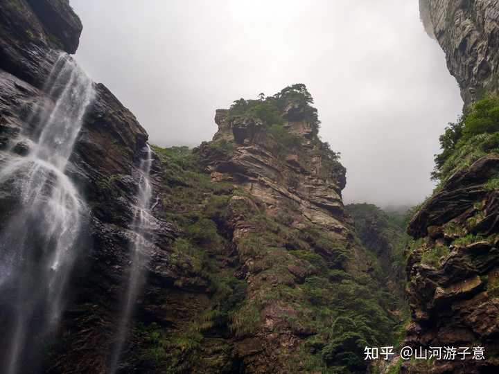 黄山飞来石_黄山飞来石是怎么形成的_黄山飞来石红楼梦取景图