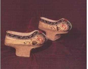 中外古代鞋子一般都用什么材料做的?特别是鞋底? - 知乎