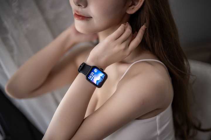 如何评价8 月29 日发布的OPPOwatch 4 Pro，有什么亮点与不足？ - 知乎