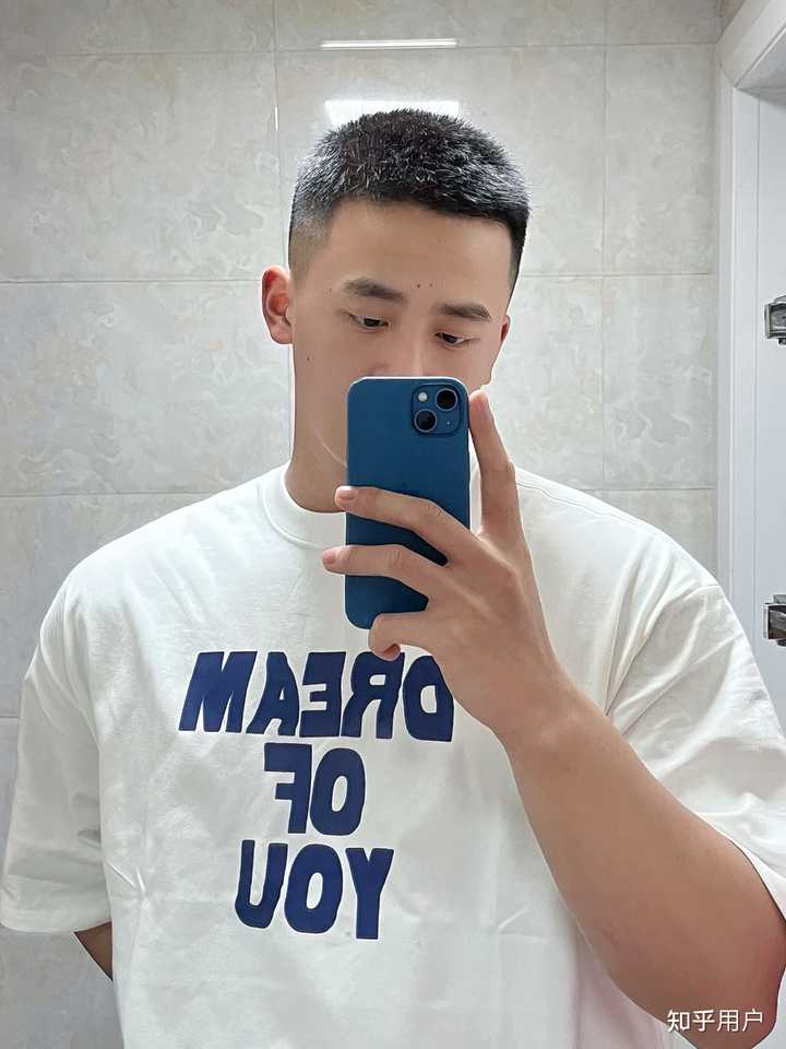 男高中生该留什么样的发型(最好不烫头)? - 知乎