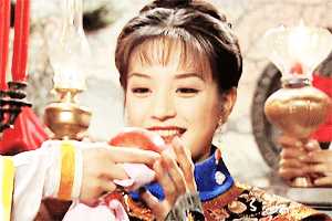 如何评价赵薇的长相?