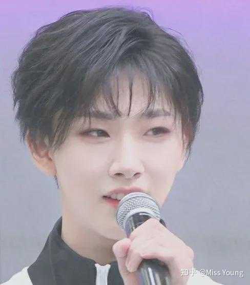 如何评价《创造营 2021》的胡烨韬? - 知乎