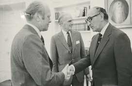 1976 年，达乌德会见时任美国总统福特，图源：wikipedia