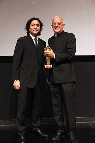 侯祥玲 / 赵文卓 / 蔡国庆 / 周海媚 / 孙茜 / 孙浩 / 柳素英