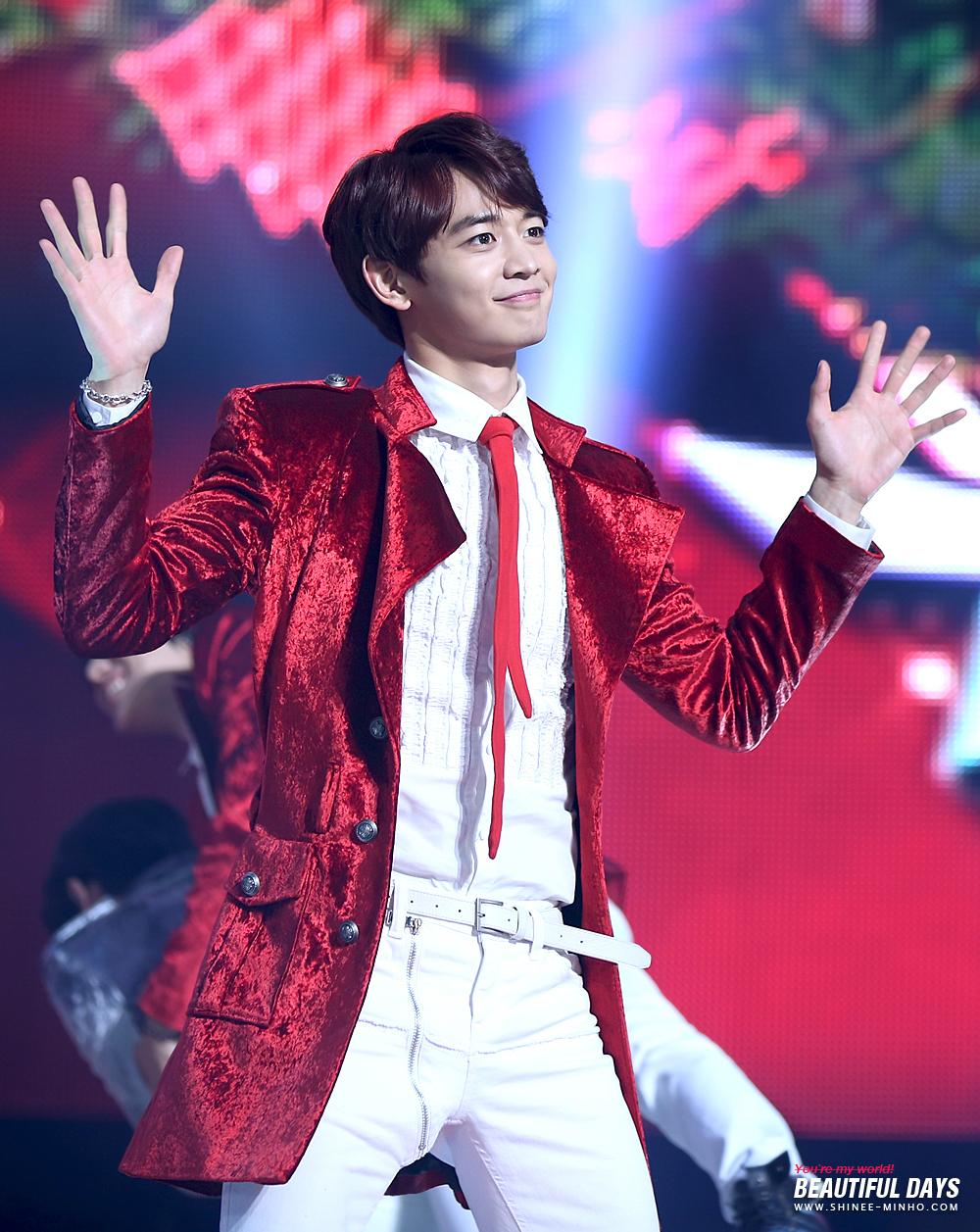 K-pop史上最好看打歌服? - 知乎
