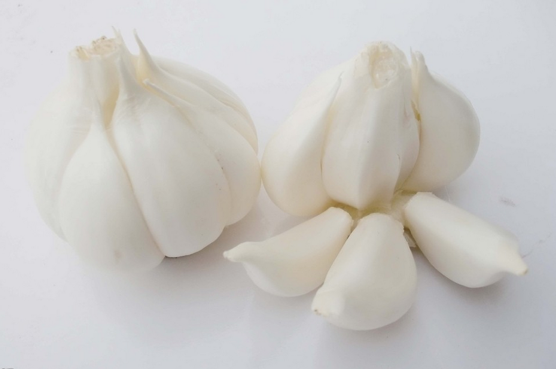 葱姜蒜在中式炒菜里起什么作用三者单独或组合出现在荤素菜中会产生