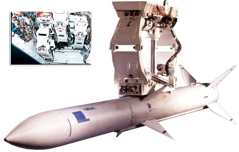 根据可以公开的内容分析歼二十的主弹仓为何设计成只能挂4弹而不是像