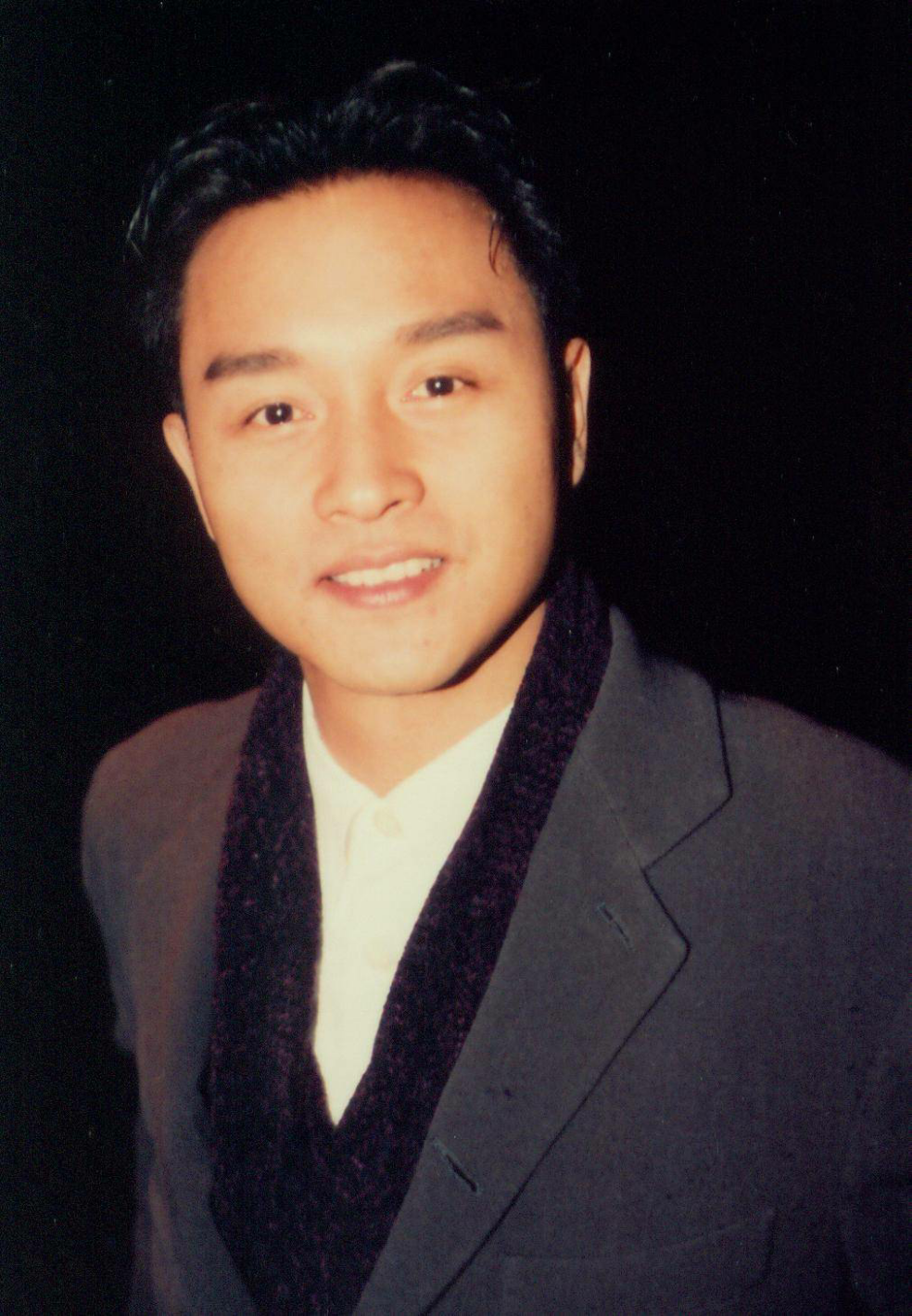 能不能给我发点张国荣的照片