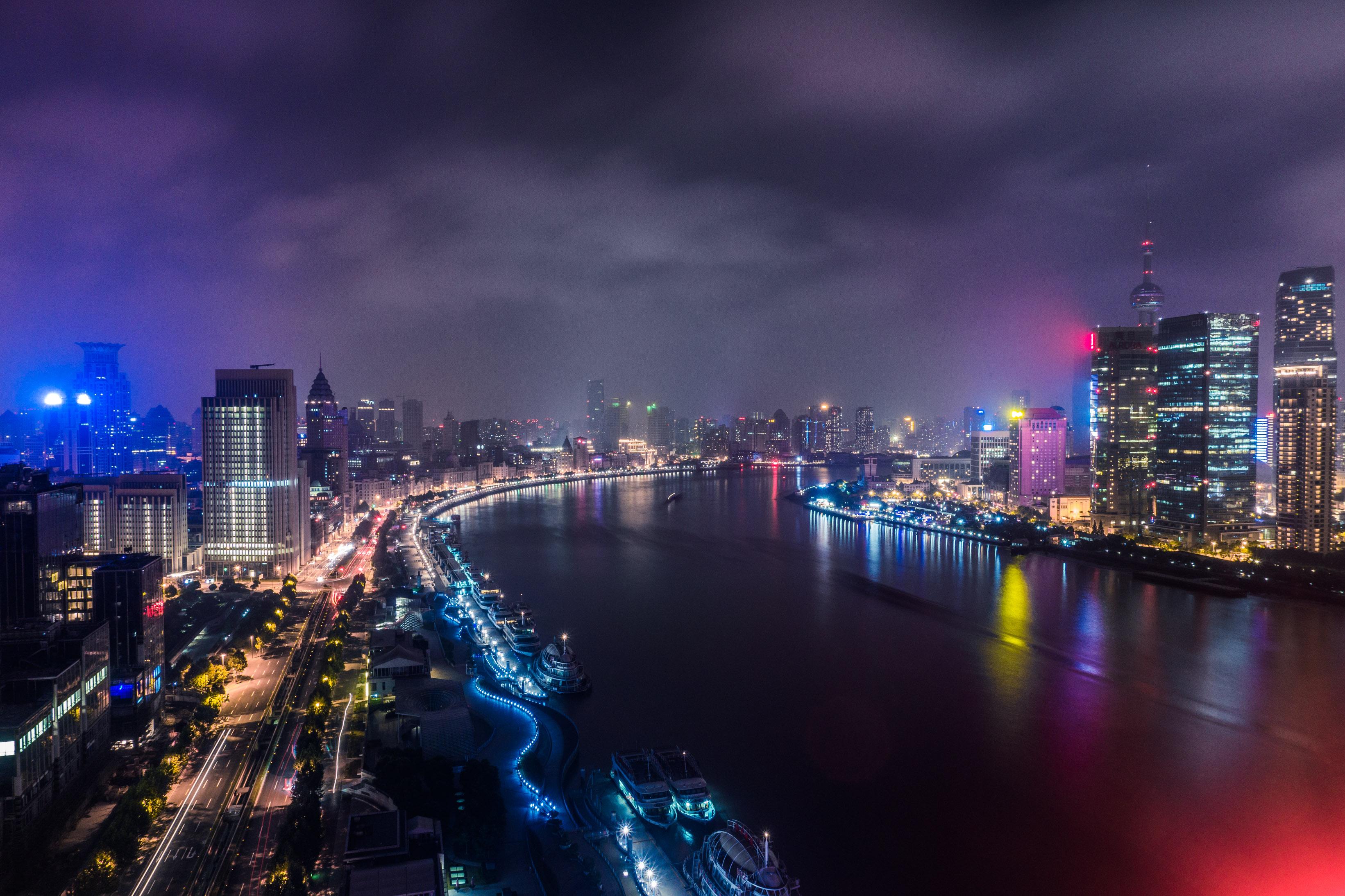 上海市中心有哪些高楼可以爬楼摄影? - 知乎