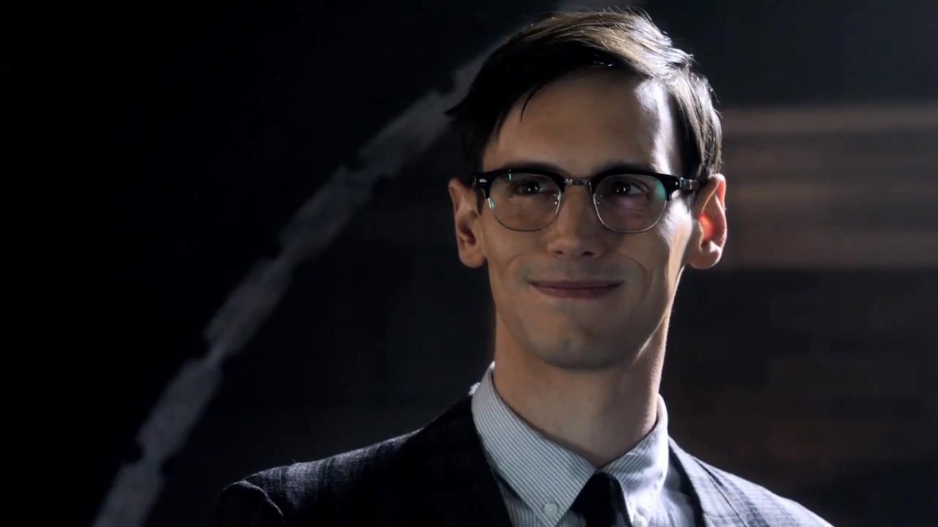 如何评价美剧《哥谭》第一集?