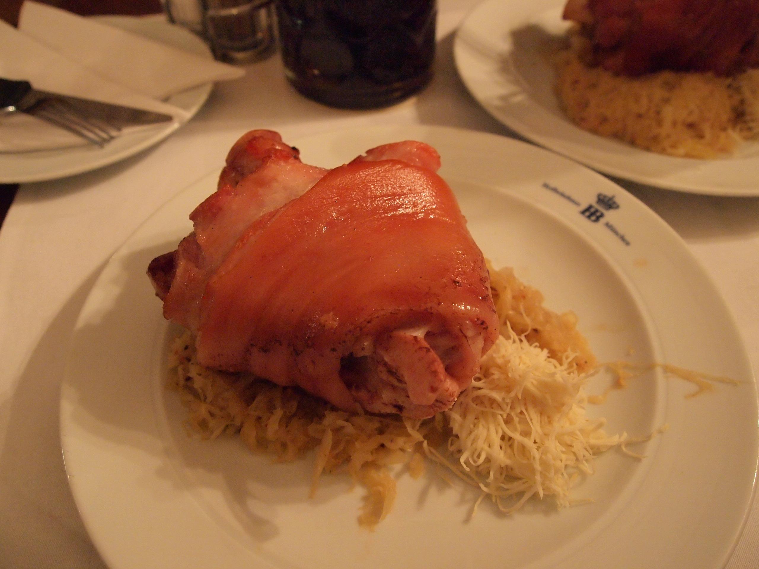 如何烹饪德国大肘子schweinhaxen