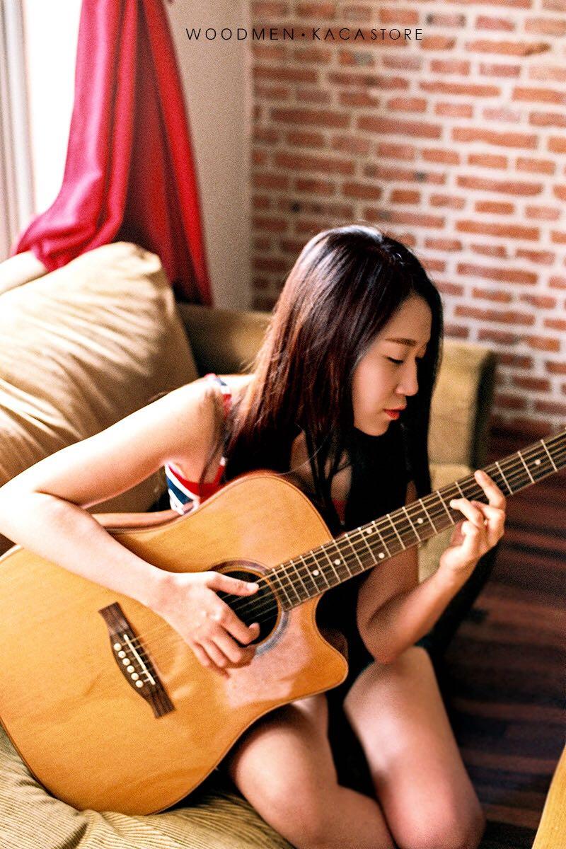 作为一个会弹吉他的女生是什么体验? 
