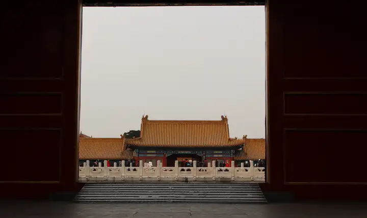 去北京旅游，有哪些热门旅游地点？怎样