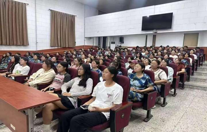 鲁东大学“惊雷！”志愿宣讲团：传承千年绘画艺术，弘扬中华文化精髓