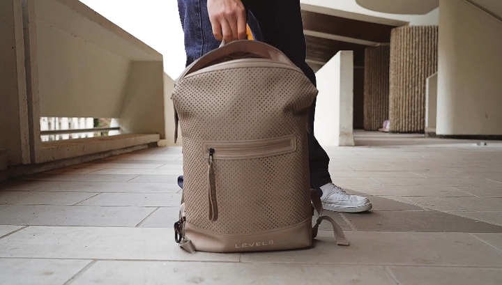 见客户不狼狈！地平线 8 号 moment，通勤出差都体