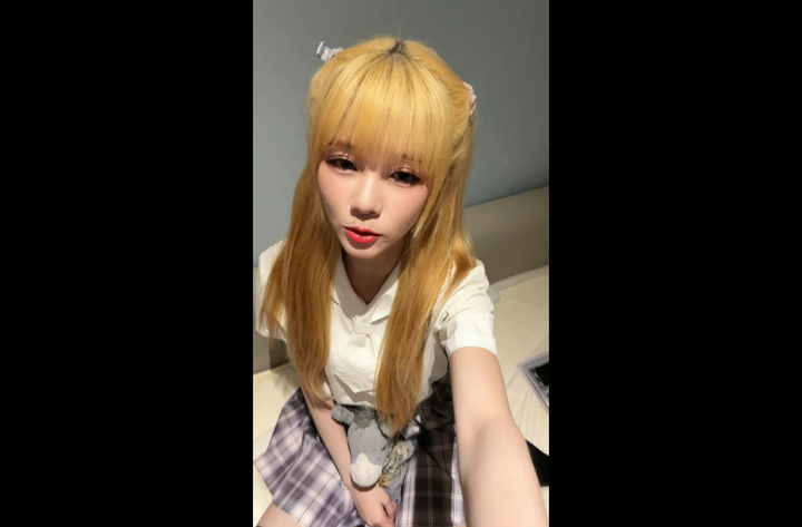 小巫酱w不打折扣学生妹2024-04-22-2250|米娜娜