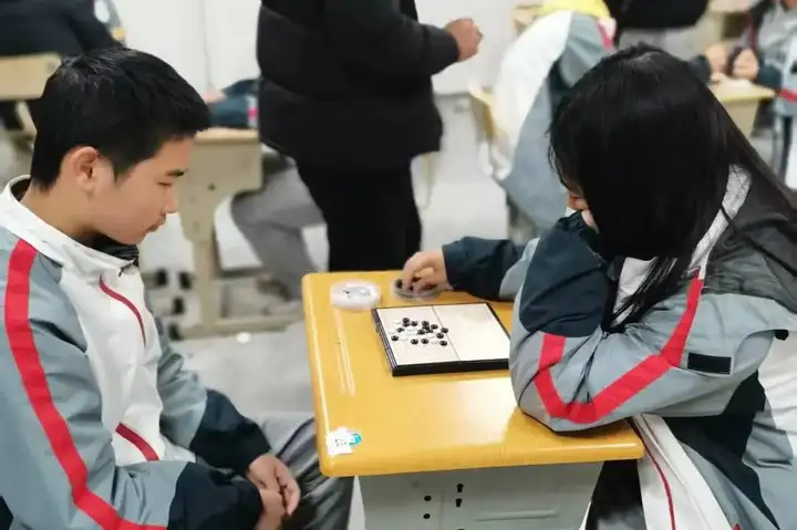棋思妙想 弈动校园 | 塘栖校区“棋誉杯”象棋、五子棋大赛(图5)