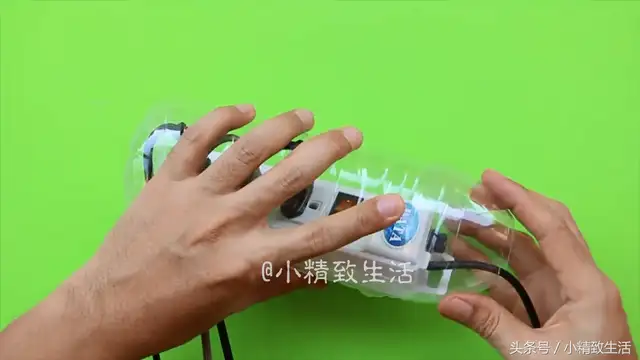 矿泉水瓶废物利用手工制作（废弃矿泉水瓶子的用处有哪些）