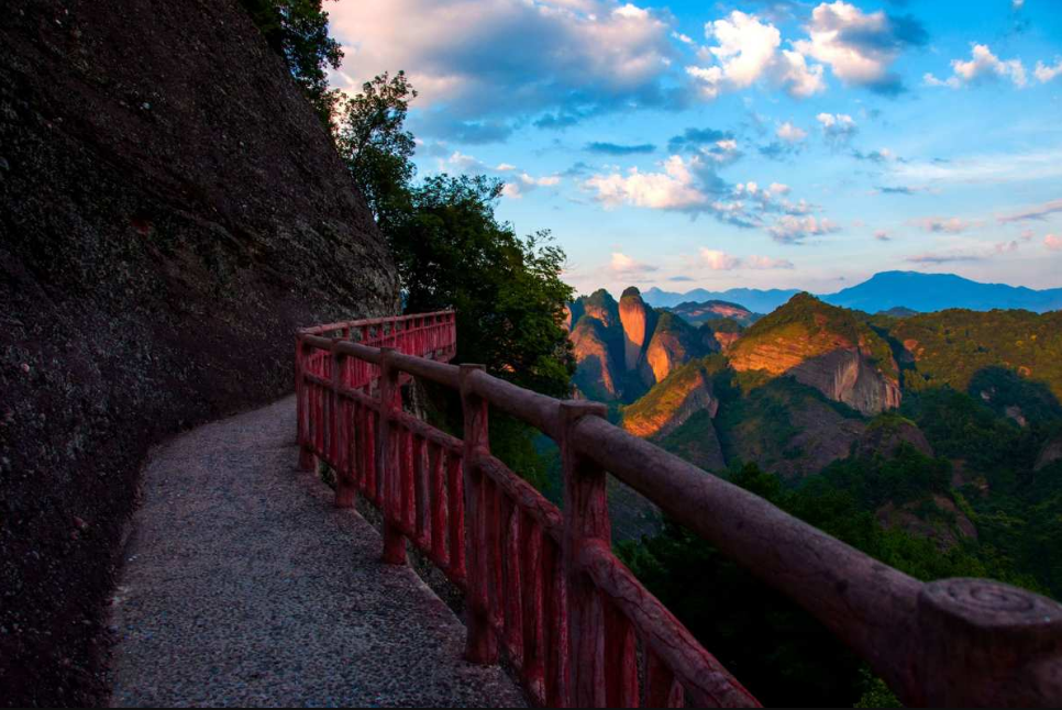 《靠《二凤传奇》打金养家》第4章 夫妻交心 手游端游搬砖游戏赚钱真实网游小说-墨铺