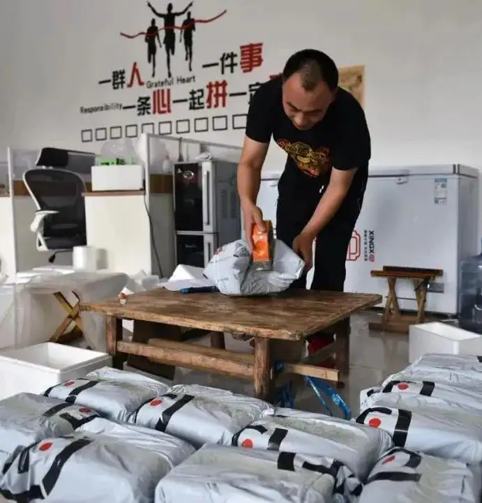 每日优鲜结局未卜，东方甄选爆火后有消费者投诉货品质量问题，为何农产品电商生意难做？需要解决哪些痛点？