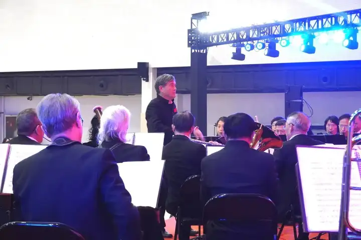 浙江省广播电视中等专业学校元旦专场演出!(图5) 浙江省广播电视中等专业学校元旦专场演出!(图5)