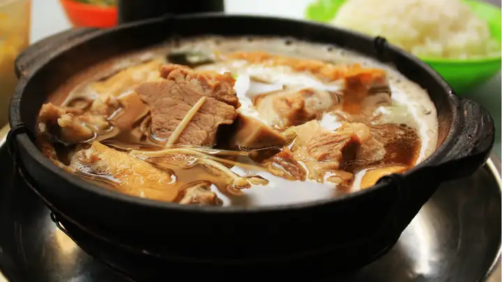 马来西亚有哪些美食值得品尝，去那里旅游求推荐？