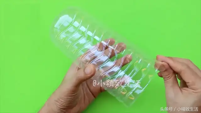 矿泉水瓶废物利用手工制作（废弃矿泉水瓶子的用处有哪些）