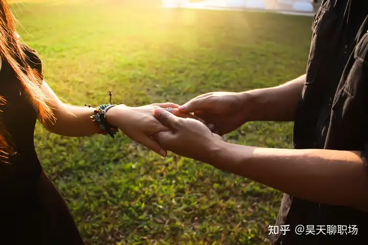 职场中什么样的同事不能深交？