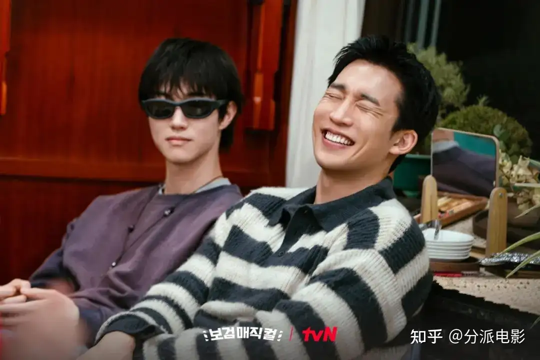 《小镇魔发师》豆瓣8.7！年度最治愈韩综
