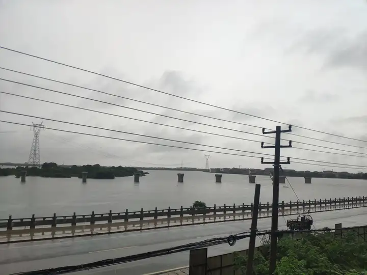 如何看待7月8日南昌暴雨带来的影响？