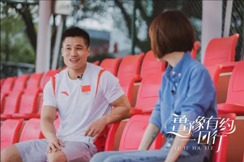 为什么吕小军在退役一两年后肌肉会掉那么多？