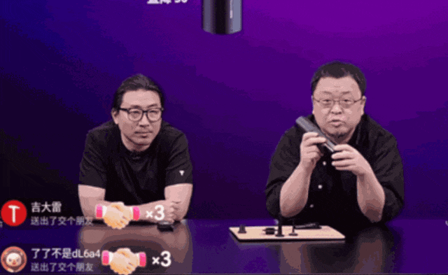 OnlyFans 网红让 AI 分身 24 小时营业，躺赚收入还更多，新创作时代来了