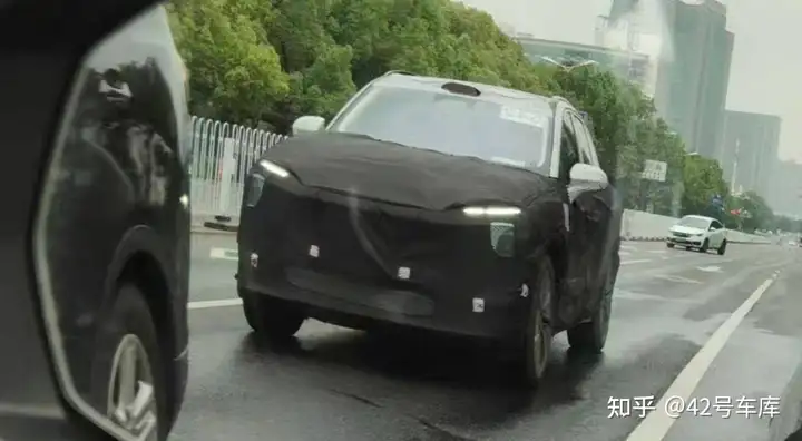 蔚来 ES7 无伪装实车曝光,该车都有哪些亮点?1 蔚来 ES7 无伪装实车曝光,该车都有哪些亮点?