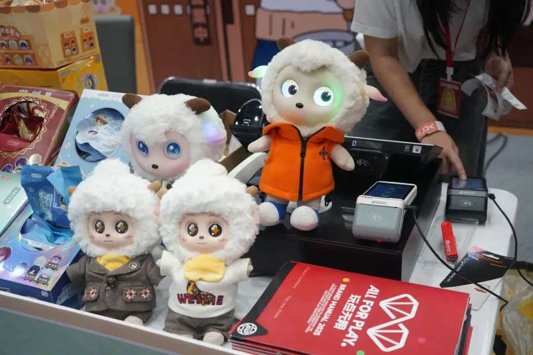 老黄力推的 Physical AI，有人用开源框架打通了硬件的最后一道关