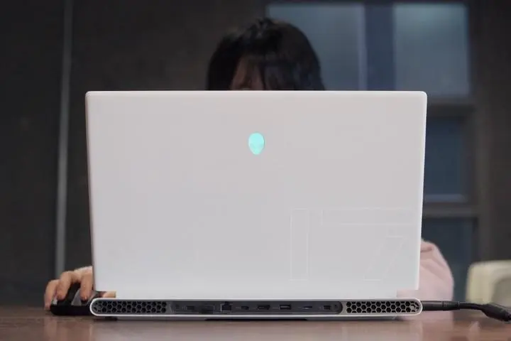 外星人x17怎么样好用吗（Alienware X 17上手体验分享）