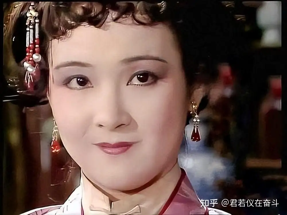 同样是薛家人，为什么宝琴比宝钗更受贾家人喜欢？