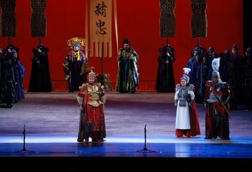 男中音歌唱家佘乐在中山市文化艺术中心大剧场精彩演绎歌剧《岳飞》