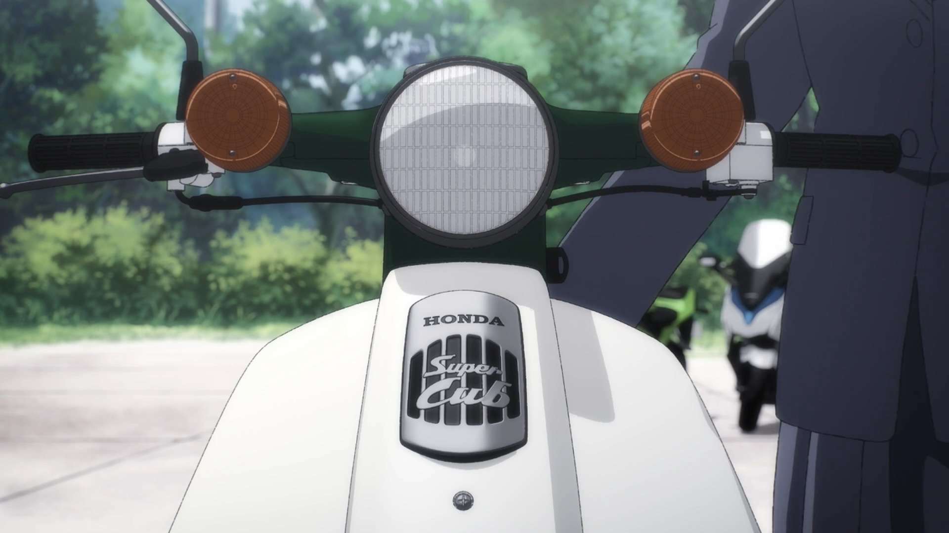 本田小狼与我supercub01话看到一半还在想男主小狼什么出来直到车子